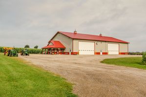 9 Steve  Michelle Bearrows Storage 14051 Rockford Clay Autumn Red 72 x 104 x 18 24 x 12 x 8  24 in Overhang Porch Great Pic