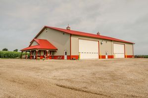 8 Steve  Michelle Bearrows Storage 14051 Rockford Clay Autumn Red 72 x 104 x 18 24 x 12 x 8  24 in Overhang Porch Great Pic